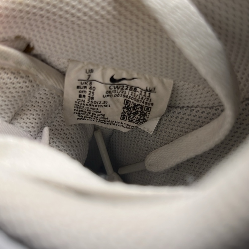 UNISEX Nike Air Monarch IV ( 4E ) WHITE / METALLIC SILVER With Shoe Box 9.5 - Picture 13 of 17